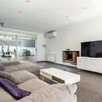 Hauzify I Moiset Villa