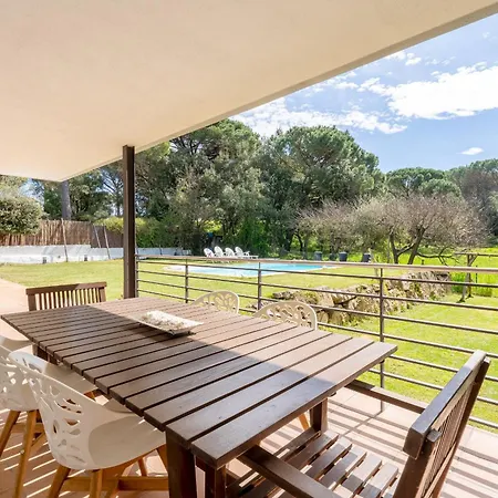 Villa Hauzify I Moiset *