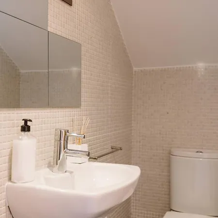 Hauzify I Moiset Villa